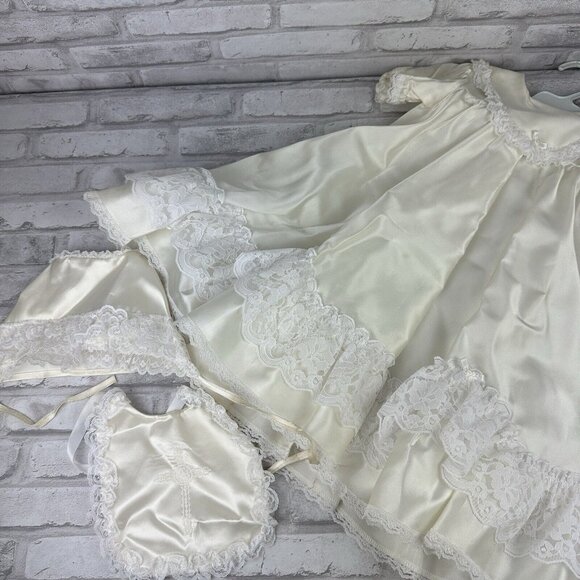 Phyllis Babywear Satin Christening Set Sz 0-3 Mos 3 Pieces Dress Hat Bib - Picture 2 of 6
